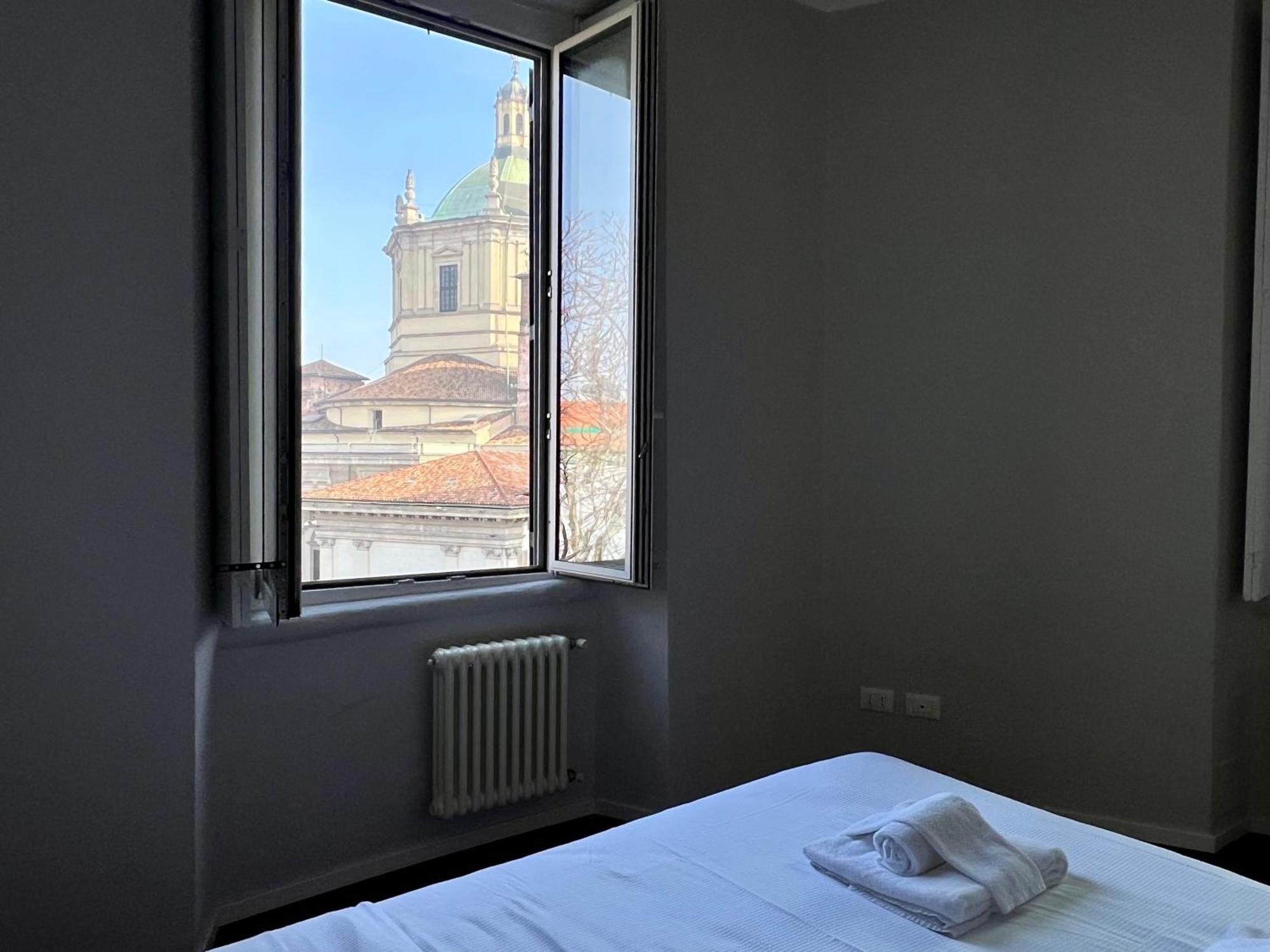 Big Historical Colonne Appartement Milan