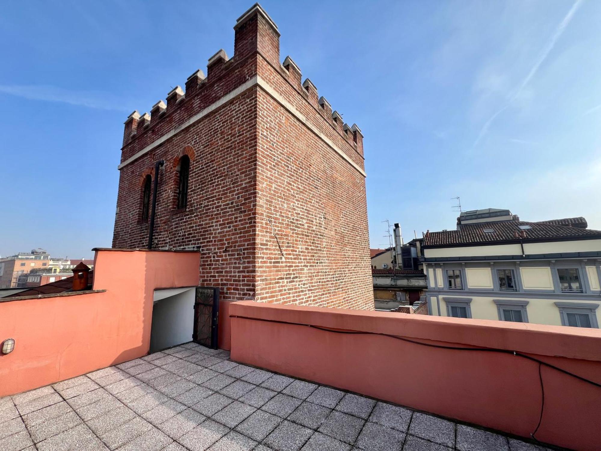 Big Historical Colonne Appartement Milan
